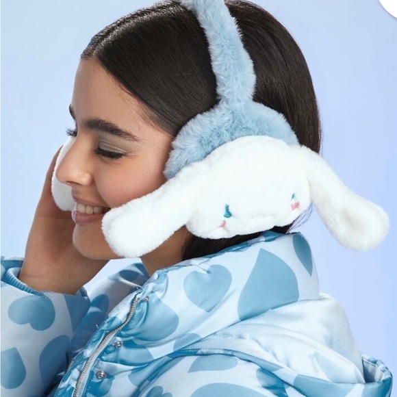 Forever 21 Accessories Hello Kitty And Friends Cinnamoroll Plush